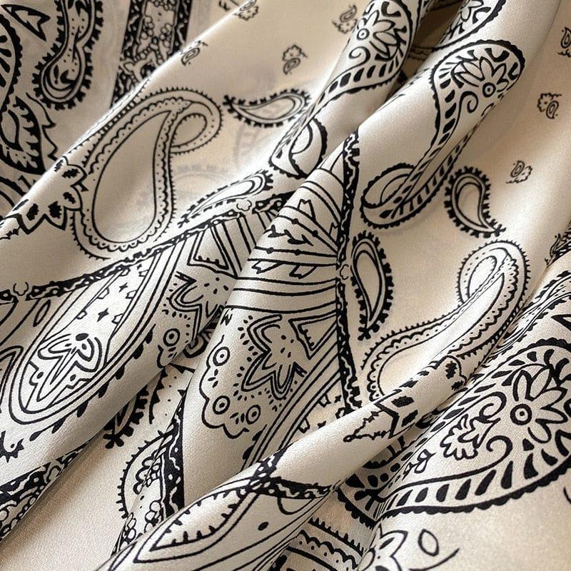 Foulard carré de soie 70 - Le Paisley Noir et Blanc-Maison Berettini