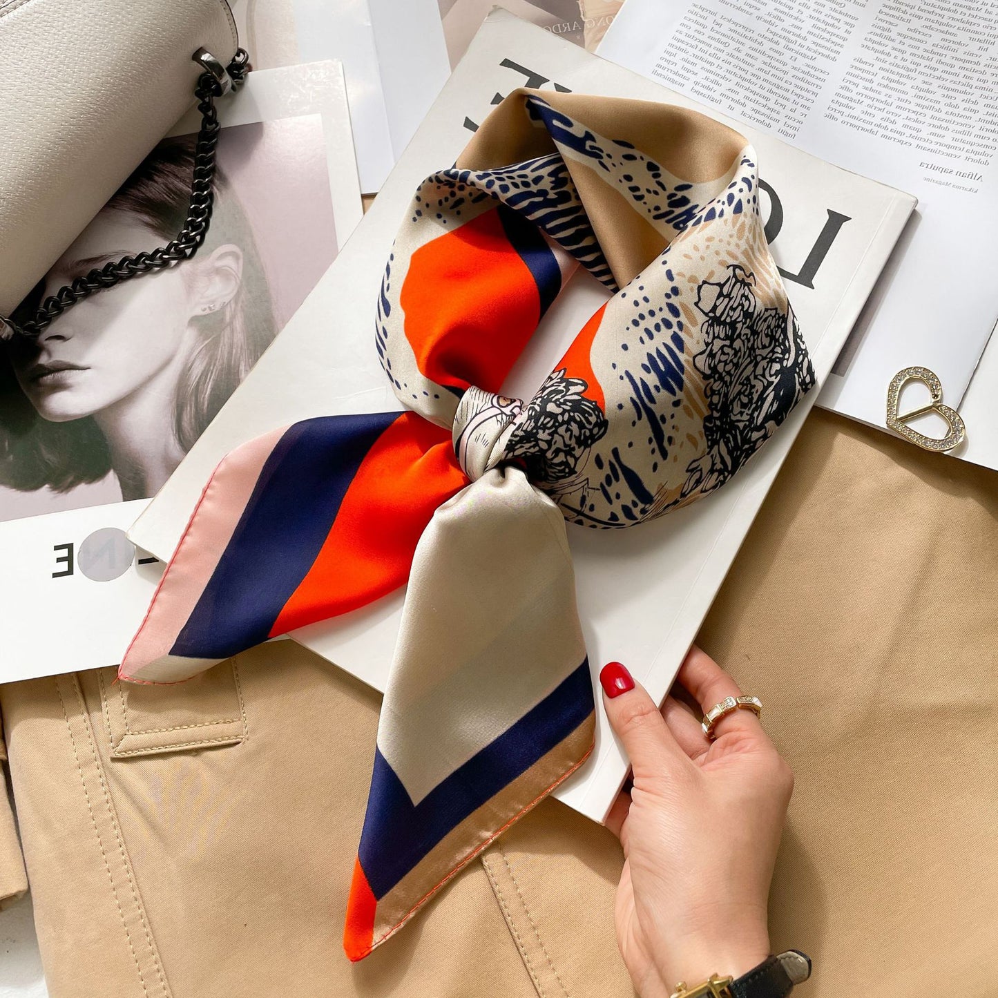 Foulard carré de soie 70 - Cheval Baroque