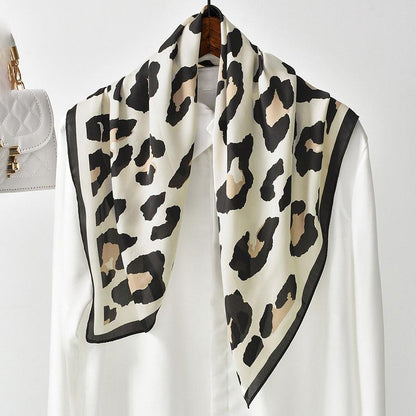 Foulard carré de soie 70 - L'Instinct Sauvage