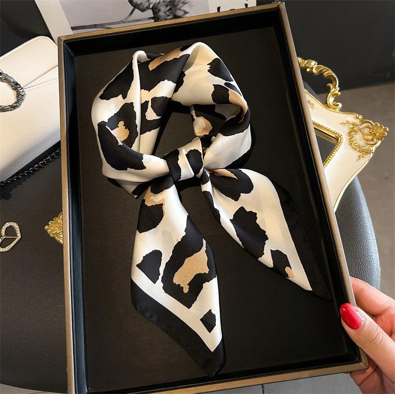 Foulard carré de soie 70 - L'Instinct Sauvage