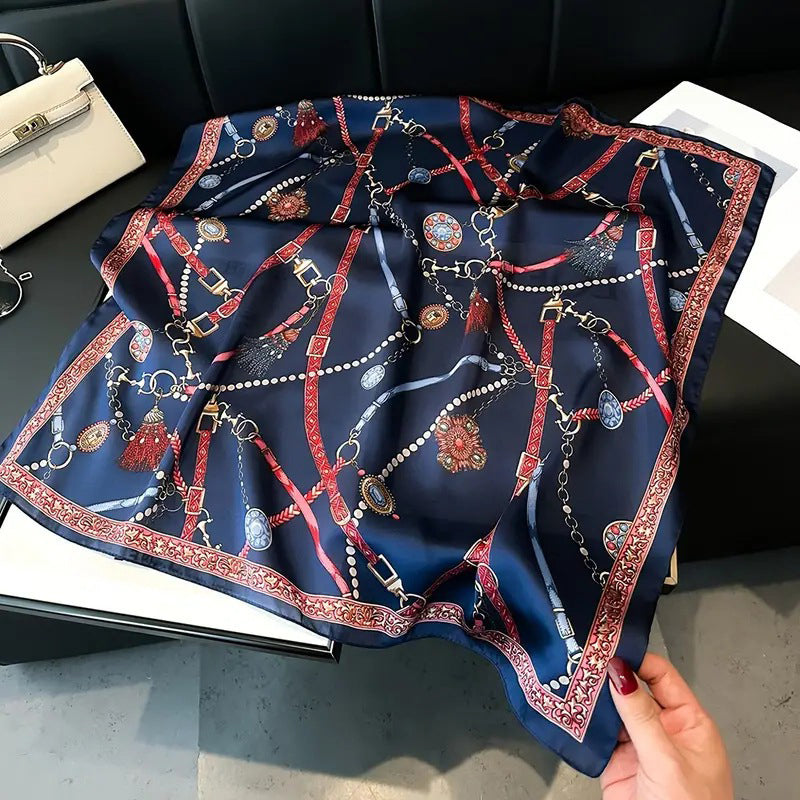 Foulard carré de soie 70 - L'Ornement Cavalier Bleu