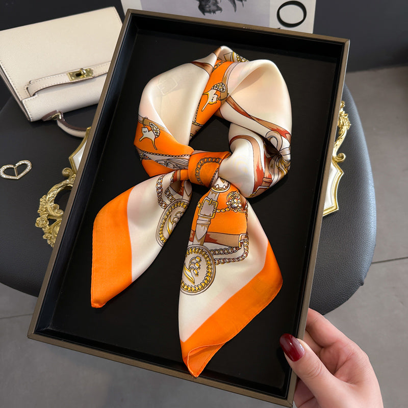 Foulard carré de soie 70 - La Cavalerie Royale Orange