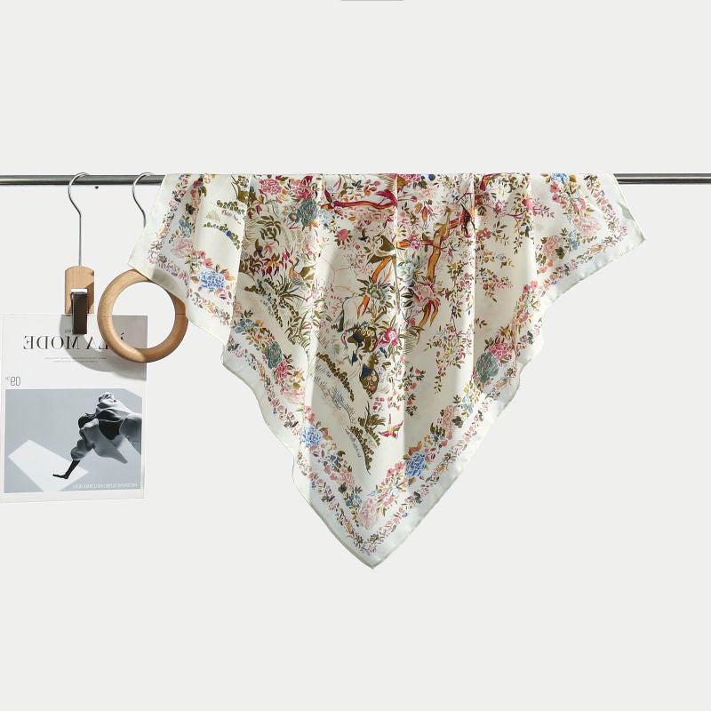 Foulard carré de soie 70 - Le Jardin d’Orient