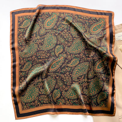 Foulard carré de soie 70 - Le Paisley vert