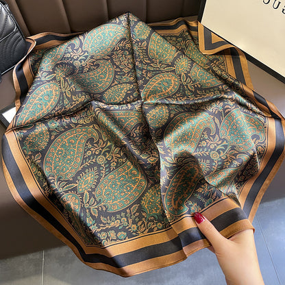 Foulard carré de soie 70 - Le Paisley vert