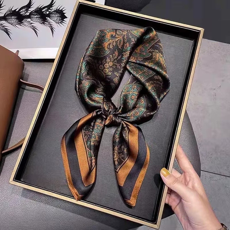 Foulard carré de soie 70 - Le Paisley vert