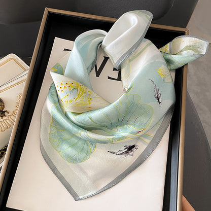 Foulard carré de soie 70 - Lotus et Carpes Koi