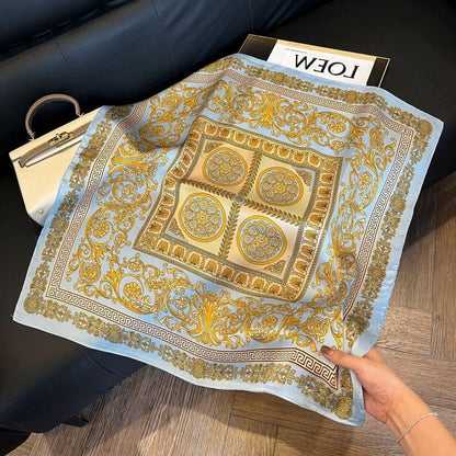 Foulard carré de soie 70 - Or Bleu Baroque