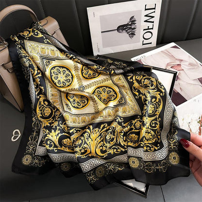Foulard carré de soie 70 - Ornements Baroques