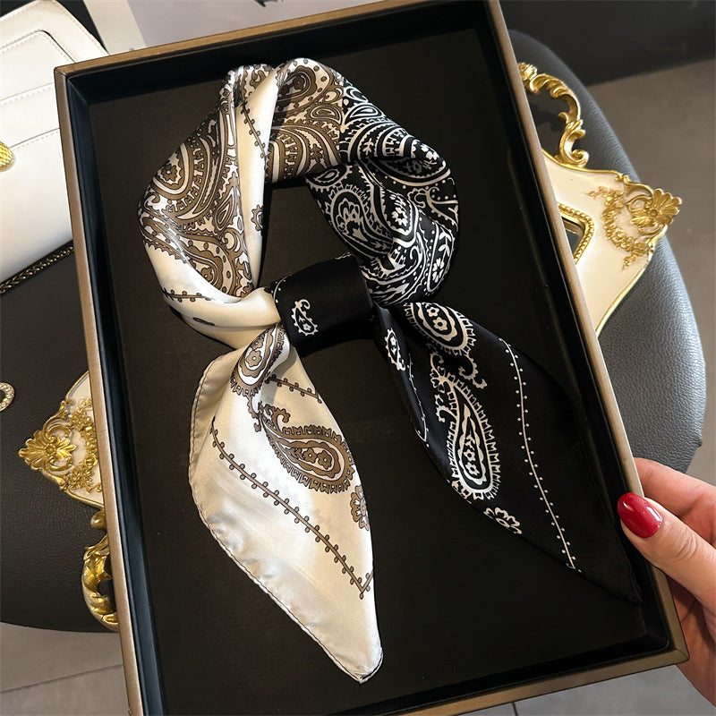 Foulard carré de soie 70 - Paisley Noir et Blanc
