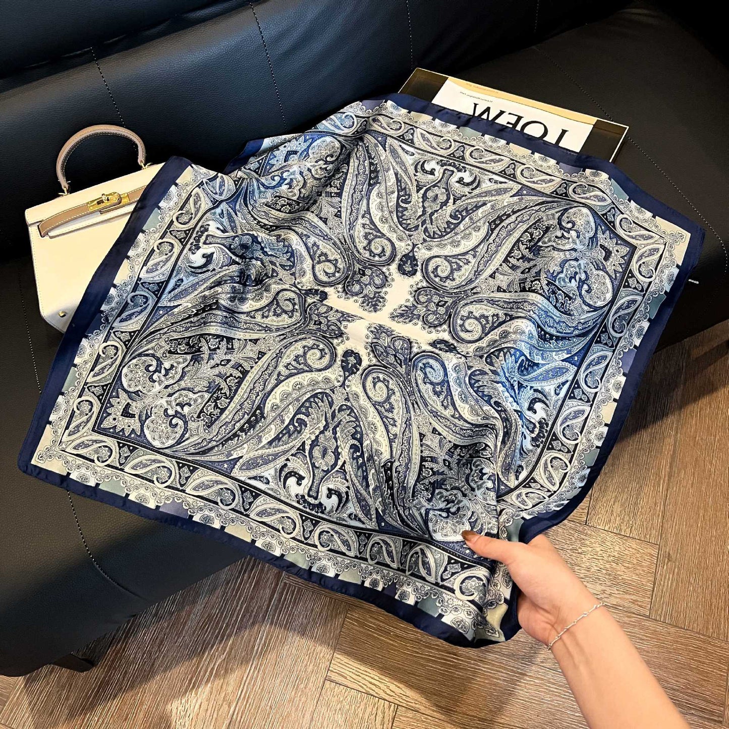 Foulard carré de soie 70 - Paisley Royal