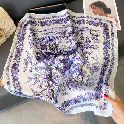 Foulard carré de soie 70 - Porcelaine Bleue