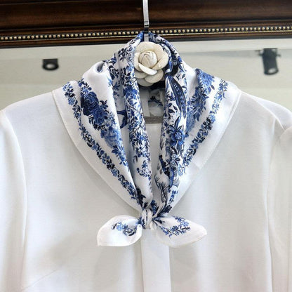 Foulard carré de soie 70 - Porcelaine Bleue