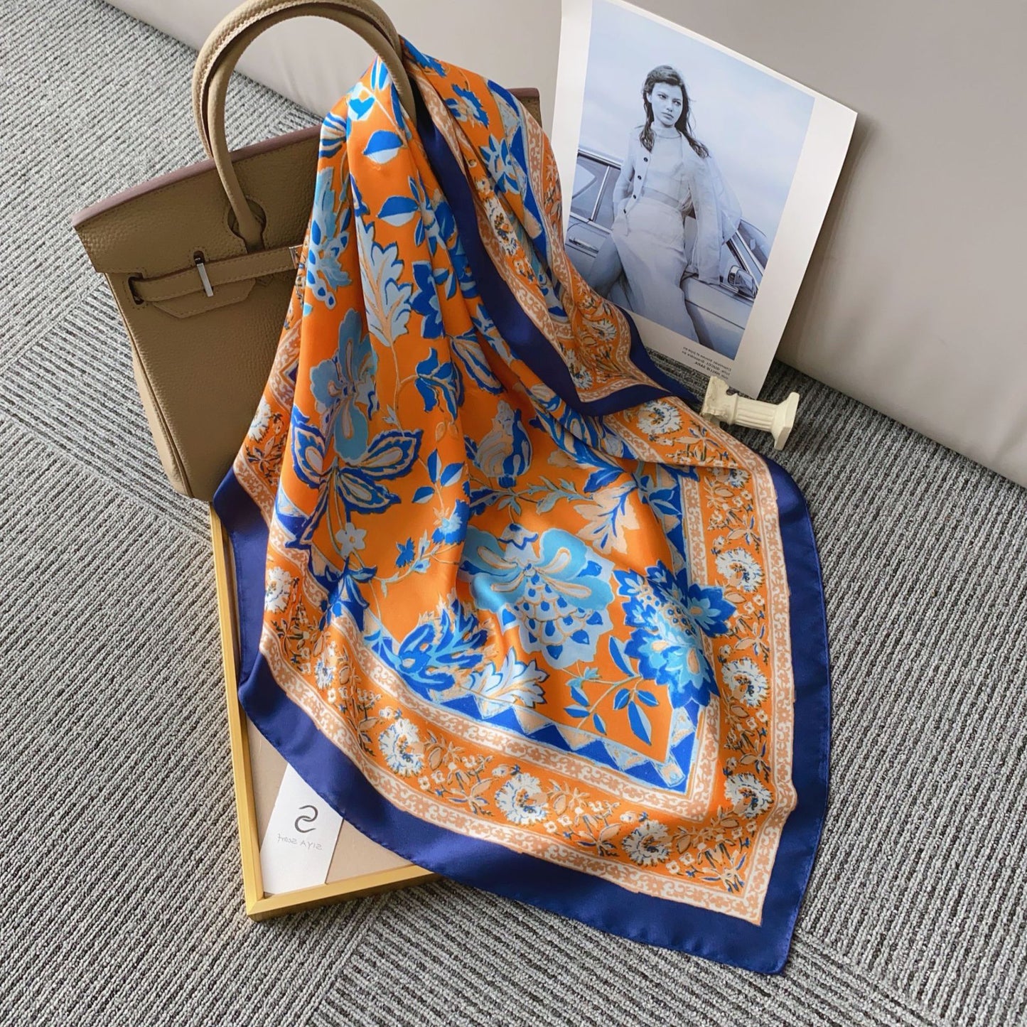 Foulard carré de soie 70 - Jardin de Faïence