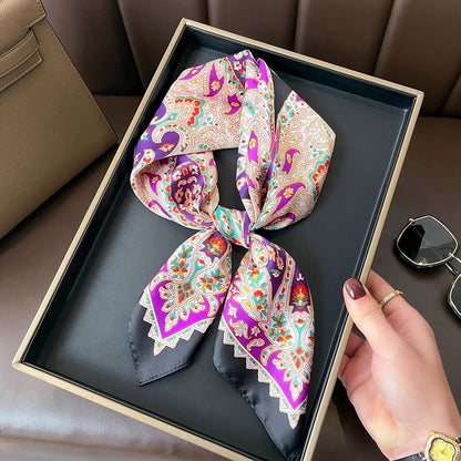 Foulard carré de soie 70 - Majesté Pourpre