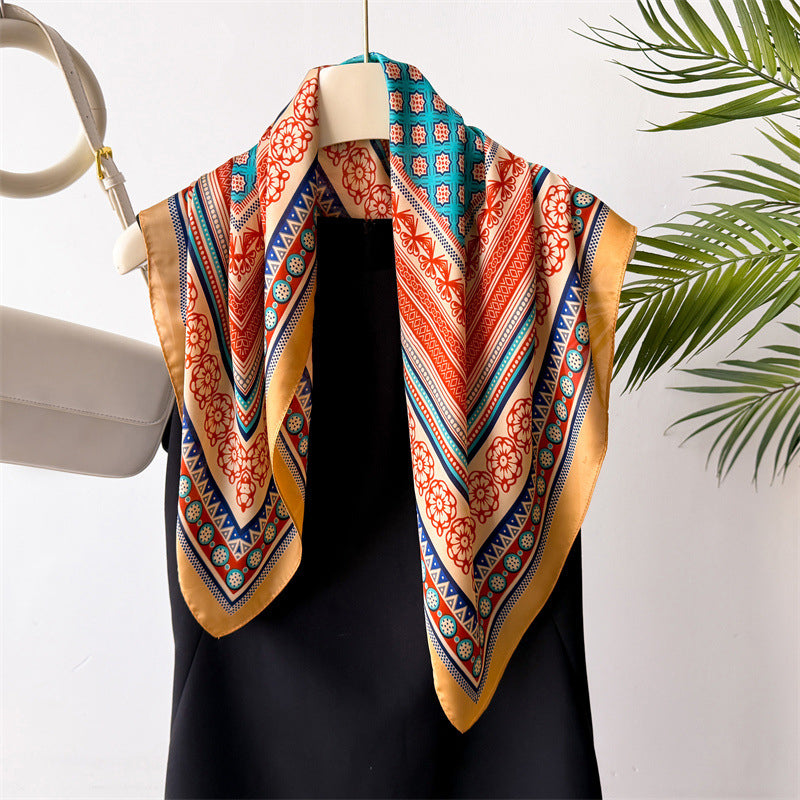 Foulard carré de soie 70 - Mosaïque Orientale