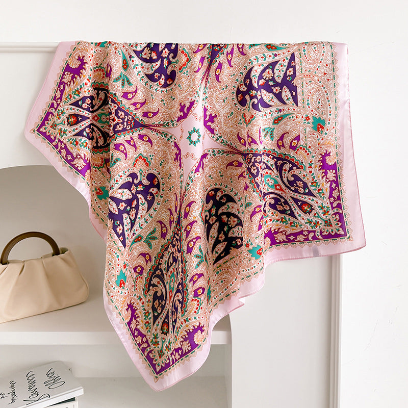 Foulard carré de soie 70 - Splendeur Royale