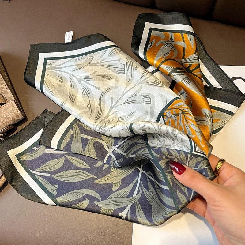 Foulard carré de soie 50 - Le Jardin Fragmenté-Maison Berettini