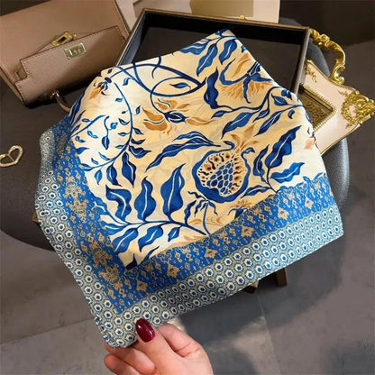 Foulard carré de soie 70 - Le feuillage bleu-Maison Berettini