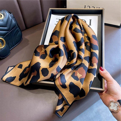 Foulard carré de soie 70 - L'Instinct Fauve-Maison Berettini