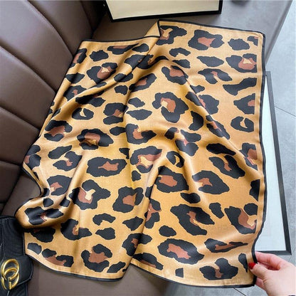 Foulard carré de soie 70 - L'Instinct Fauve-Maison Berettini