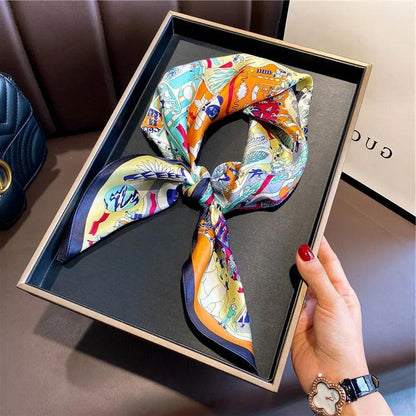 Foulard carré de soie - Voyage des Merveilles-Maison Berettini